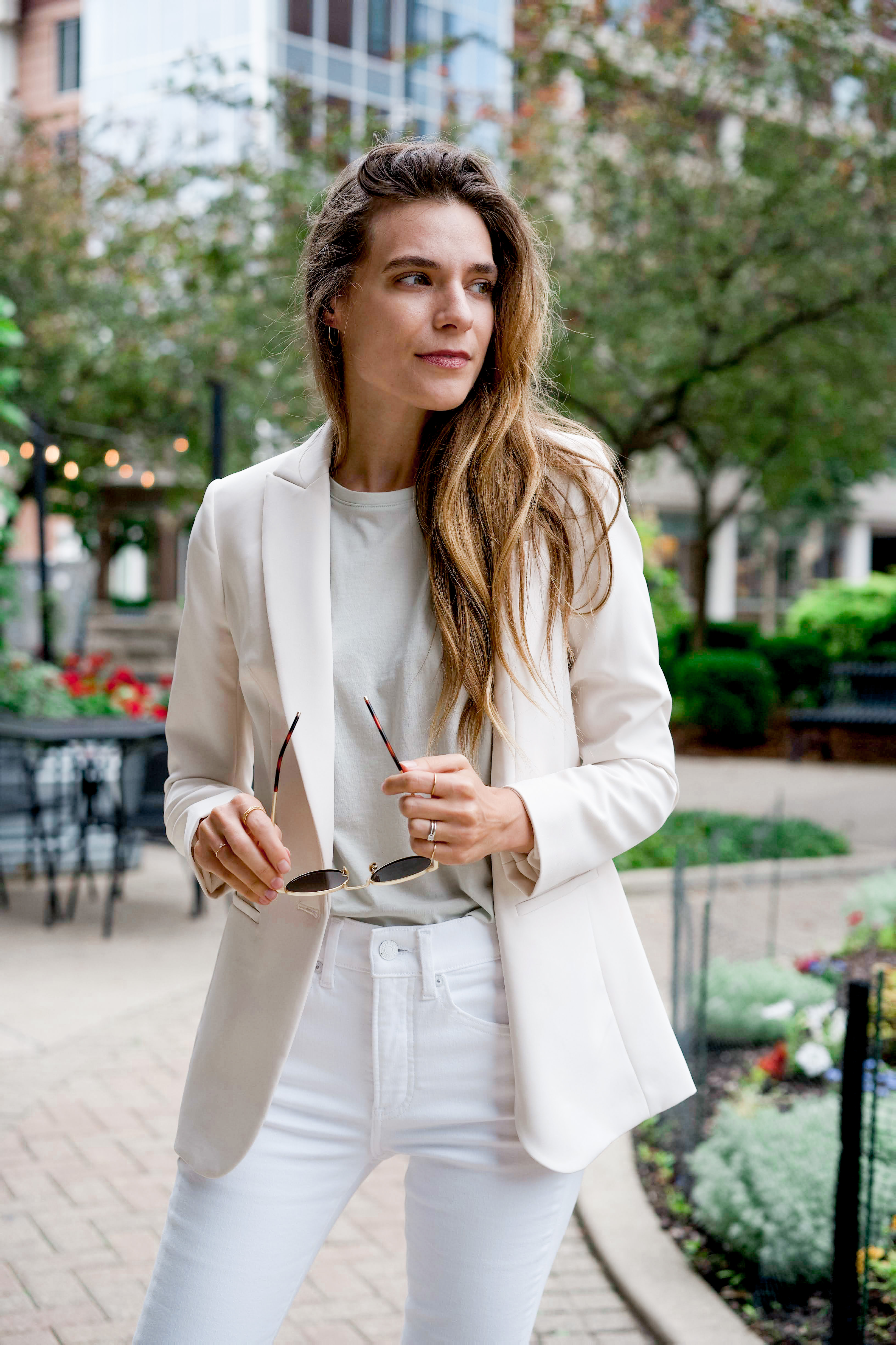An Easy White Monochrome Outfit To Transition Into Fall With - The