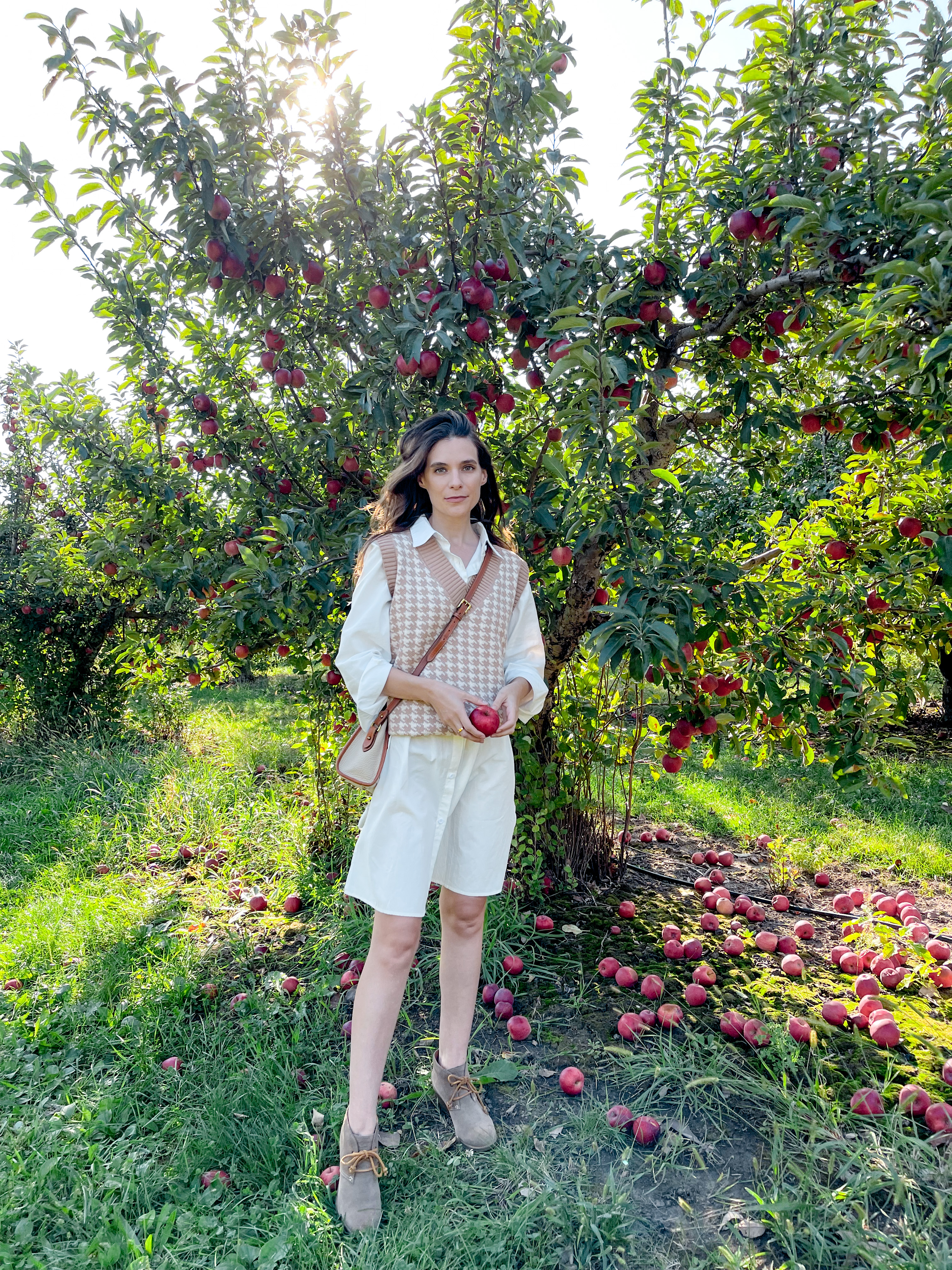 apple picking outfit for fall 